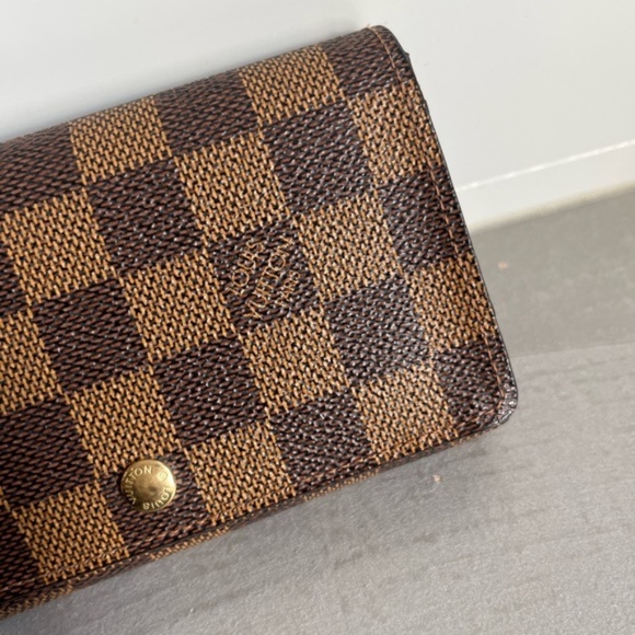 Louis Vuitton Damier Ebene Porte-Monnaie Tresor Wallet - Picture 3 of 9